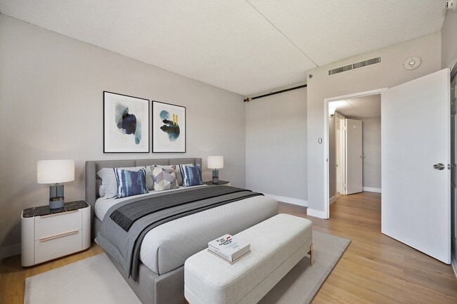 Photo - Madison Tower (55+)