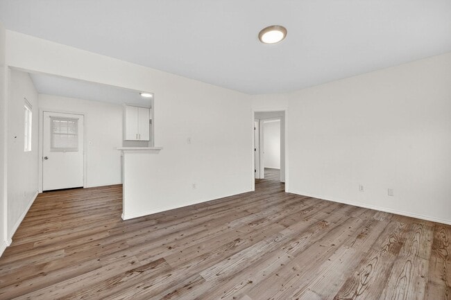Photo - Remodeled spacious 2 bedroom, 1 bathroom unit now available!