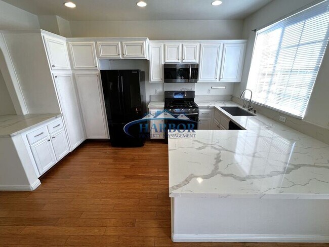 Photo - 1322 Harmony Way