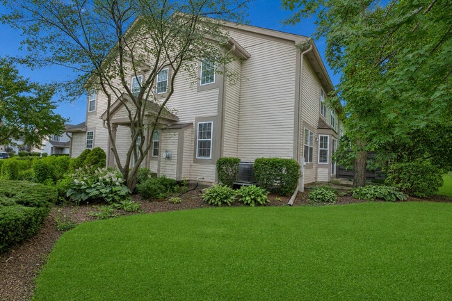 Photo - 651 Lancaster Cir