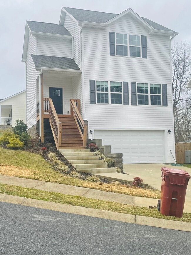 Building Photo - 176 Ridge Pointe Dr Rental