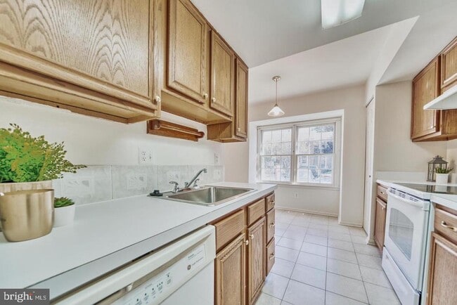 Photo - 4936 McFarland Dr