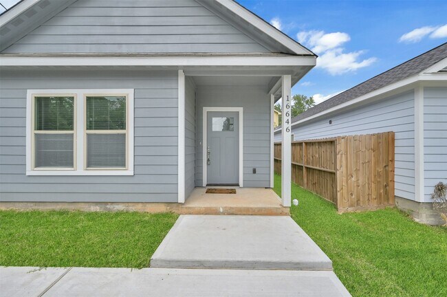 Photo - 16646 Meadowcroft St