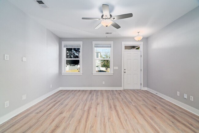 Photo - Peaceful Park Circle Retreat