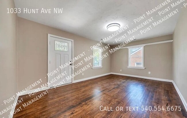 Photo - 1033 Hunt Ave NW
