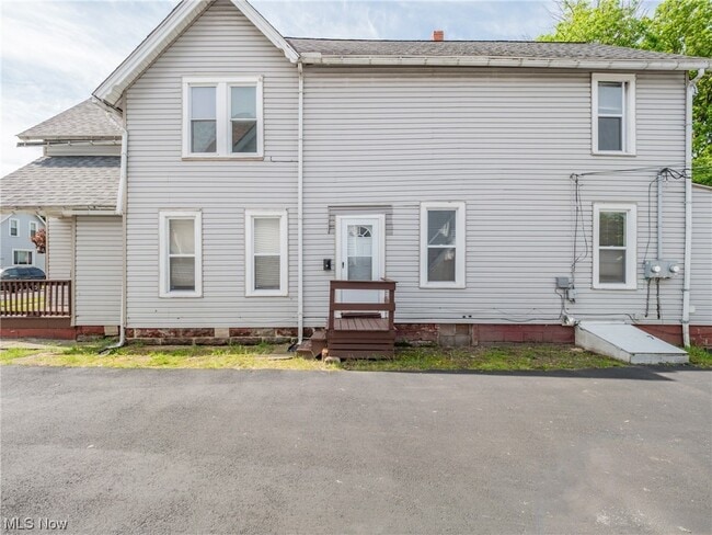 Photo - 2112 W 93rd St Unit Up Stairs