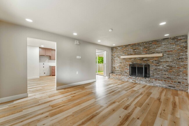 Photo - 916 S 16th St