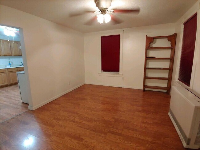 Photo - 538 E Main St Unit 2