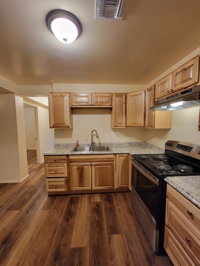 Photo - 2024 N 2nd St