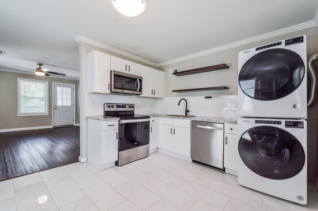 407 Angier Ave NE Unit 102