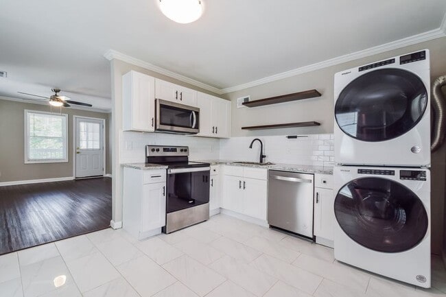 Photo - 407 Angier Ave NE Unit 102