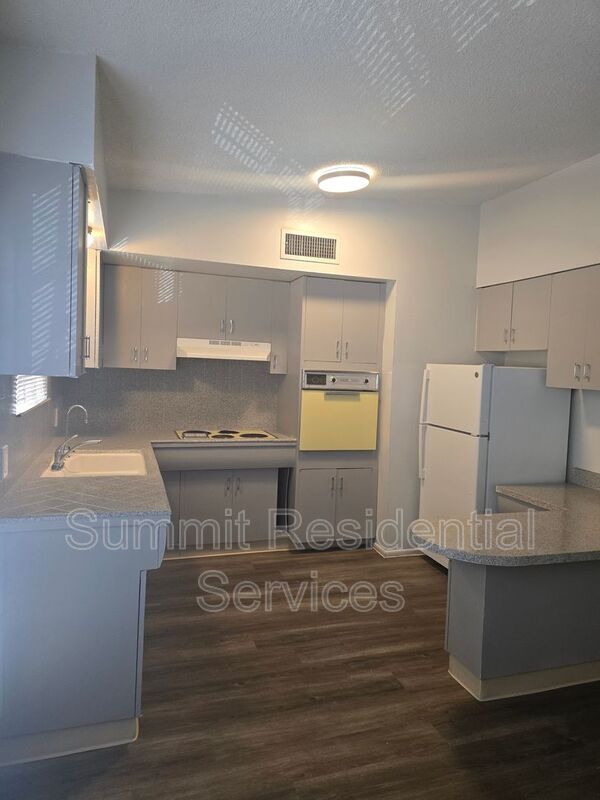 Photo - 3507 E 3rd St Unit J