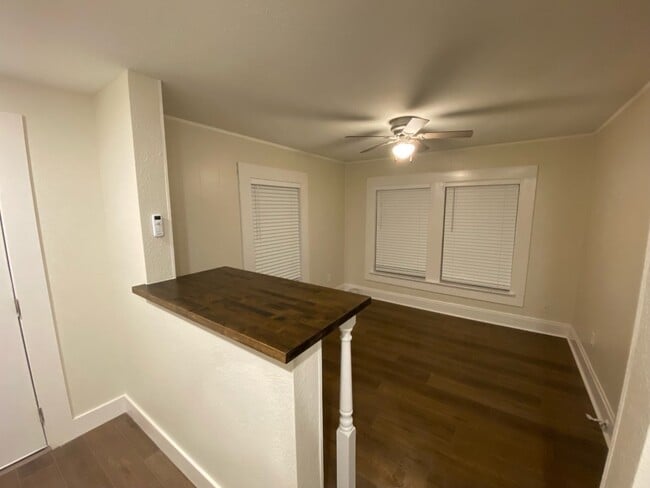 Photo - 414 N Pecan St