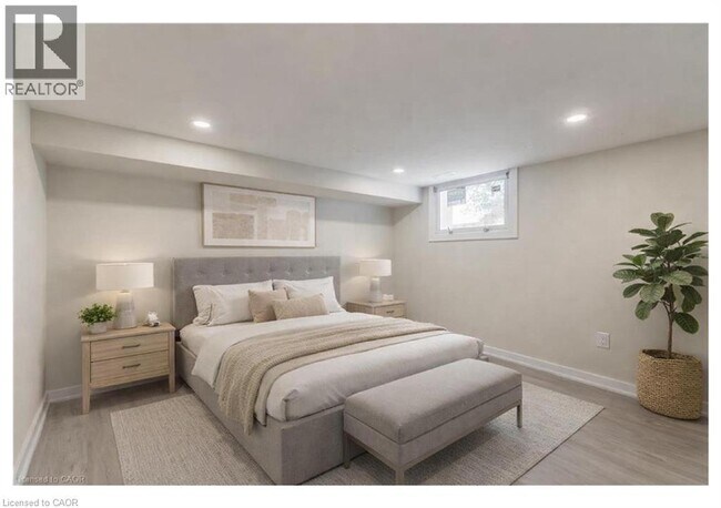 Photo - 129 E 22nd St