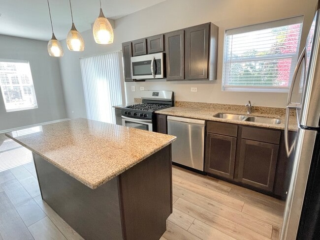 Building Photo - 809 E Main St Unit 2A