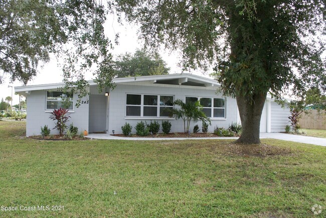 Building Photo - 245 Sabal Ave Rental