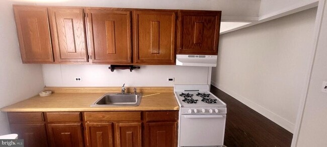 Photo - 2243 S Lambert St Unit 1