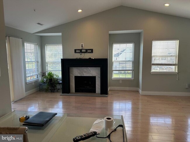 Photo - 9 Wagon Wheel Rd