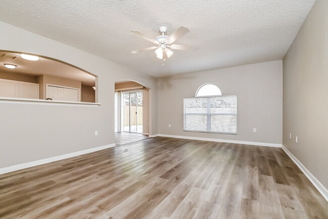 Photo - 10415 Opus Dr