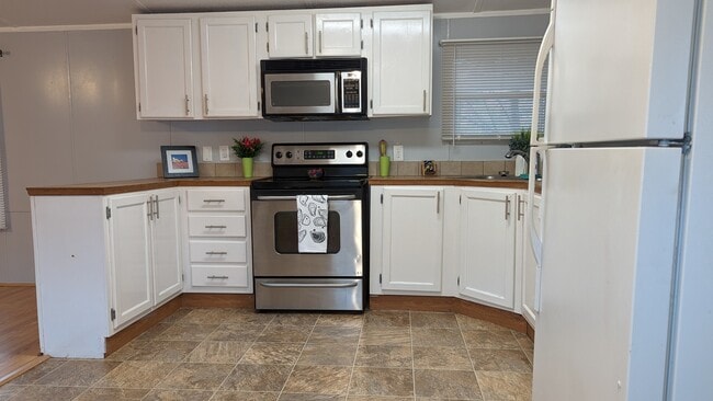 Photo - 106 Sumac Ln
