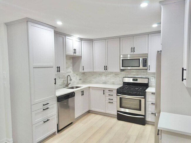 Photo - OLD TOWN ALEXANDRIA - MINUTES TO METRO AND PENTAGON