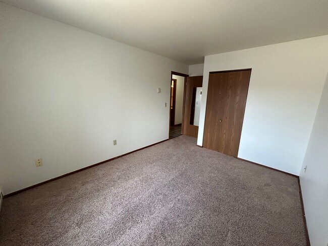 Prairie Village Apartments