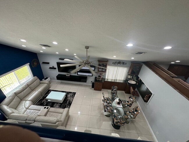 8 Elton Pl
