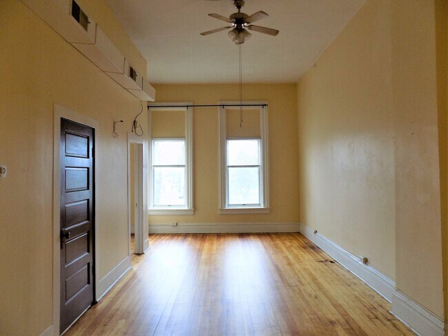 Photo - 56 E Burlington Ave Unit Apt. 01