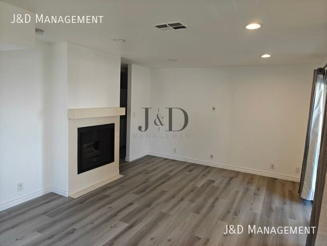 Photo - 10790 Aderman Ave