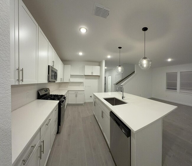 Photo - 4715 Bay Vista Dr