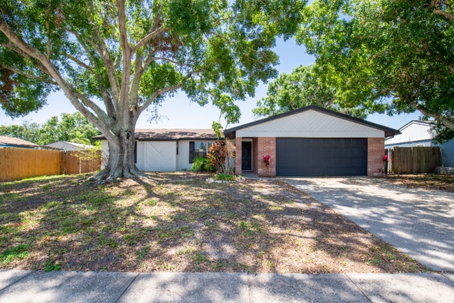 Photo - 502 Timber Bay Cir E Casa