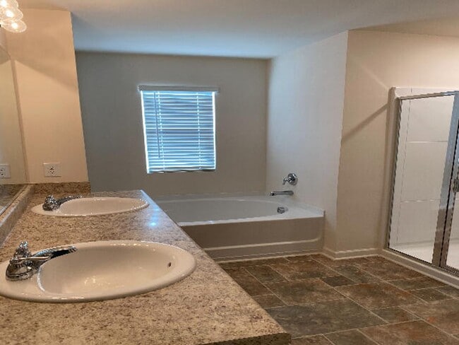 Photo - 3081 Pepperhill Dr