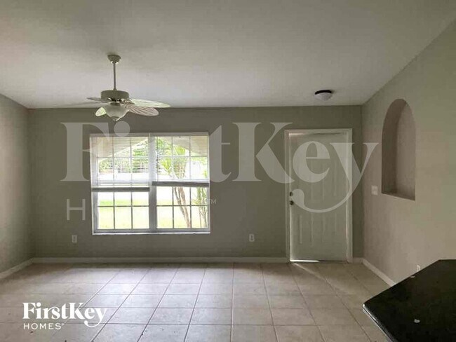 Photo - 524 SW 25th Ln
