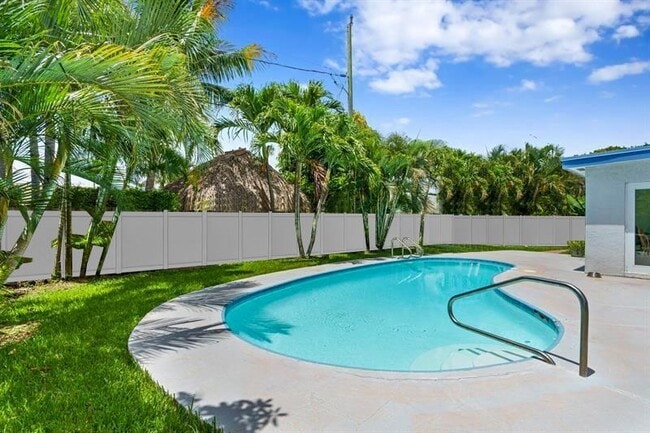 Photo - 110 Seminole Ln