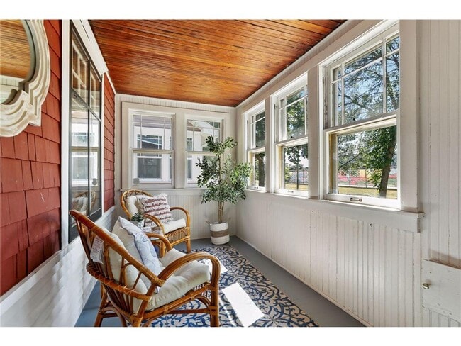 Photo - 620 Asbury St