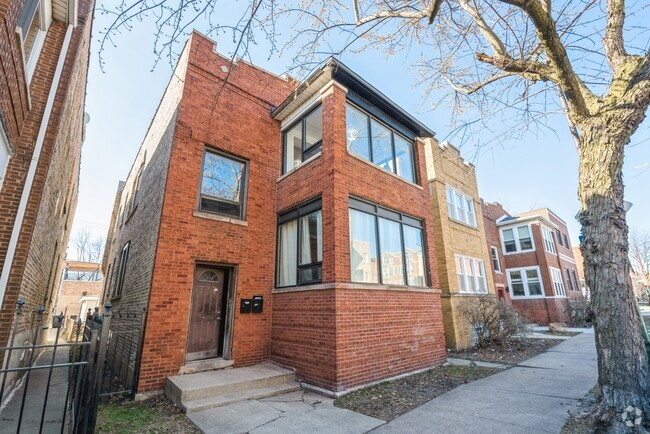 Building Photo - 3116 N Damen Ave Rental