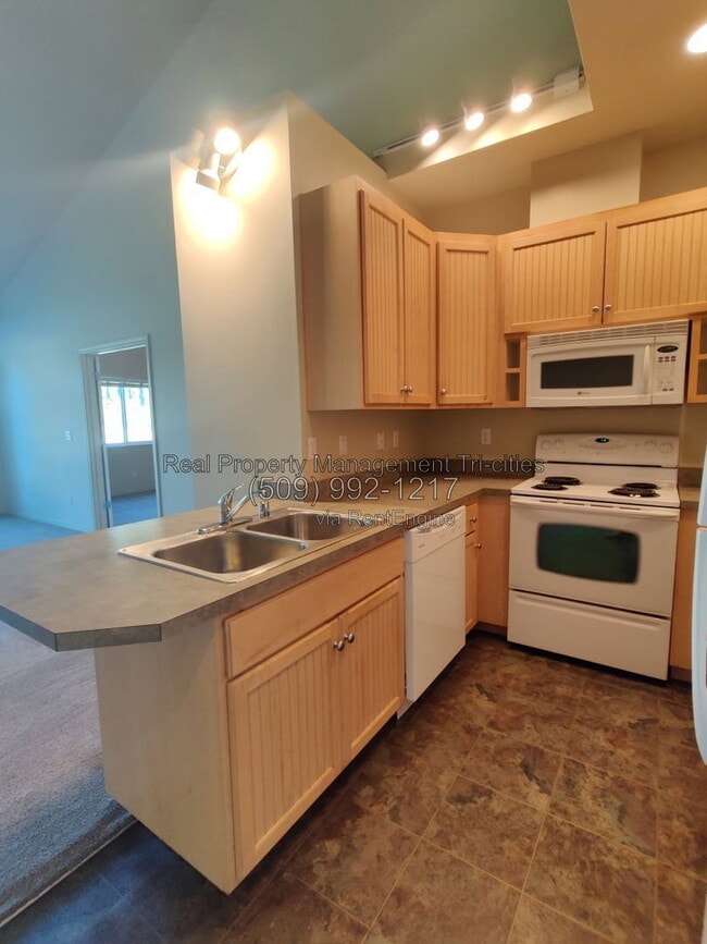 Photo - 2335 Hood Ave