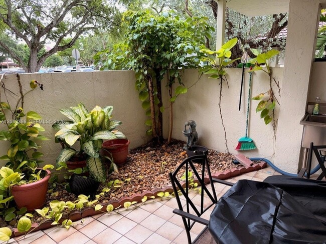 Building Photo - 9020 SW 125th Ave Unit F107
