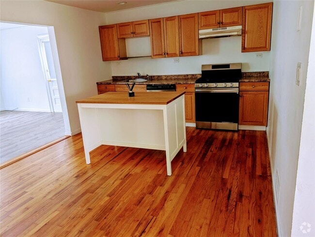 Building Photo - 107 Morton Blvd Rental
