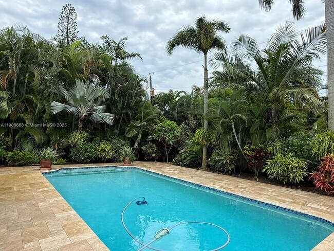 Photo - 1728 NE 39th St