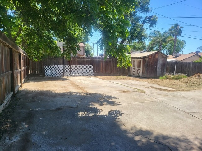 Photo - 432 S Bridge St