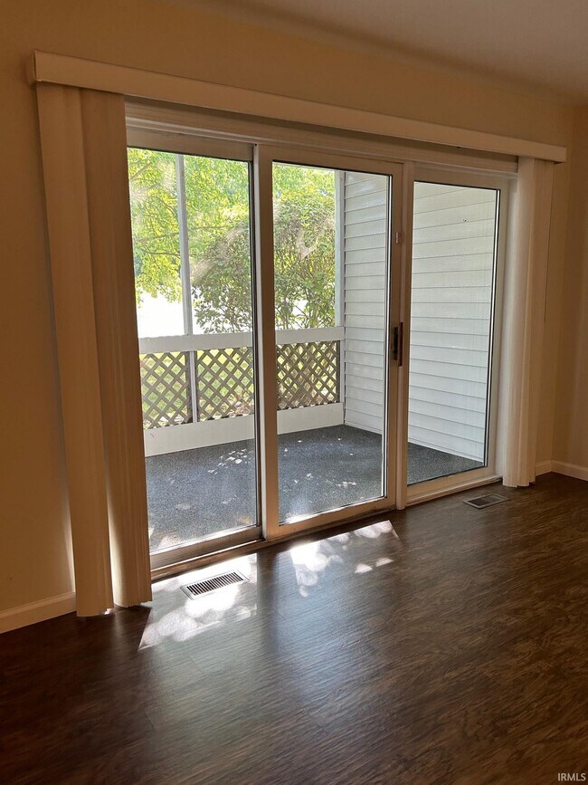 Photo - 1362 S College Mall Rd Unit I-1