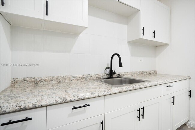 Building Photo - 770 83rd St Rental