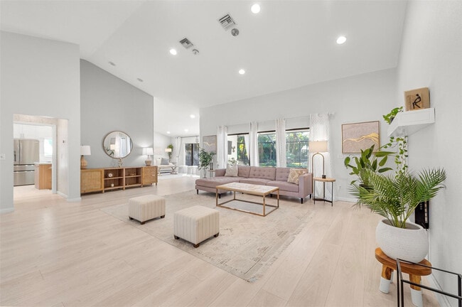 Photo - 1611 NW 101st Way