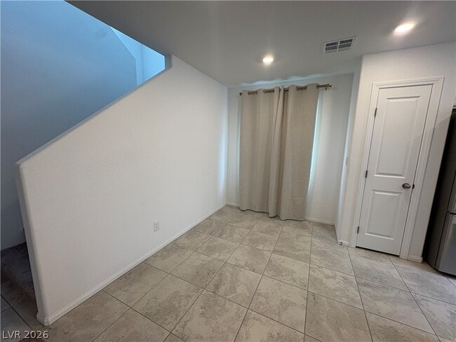 Photo - 5451 Barcola Ave