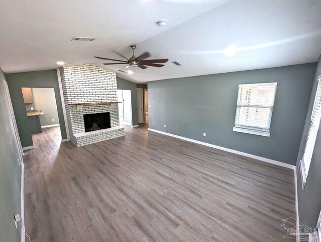 Photo - 6045 Hamilton Bridge Rd