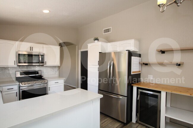 Building Photo - 545 S Ash St Rental