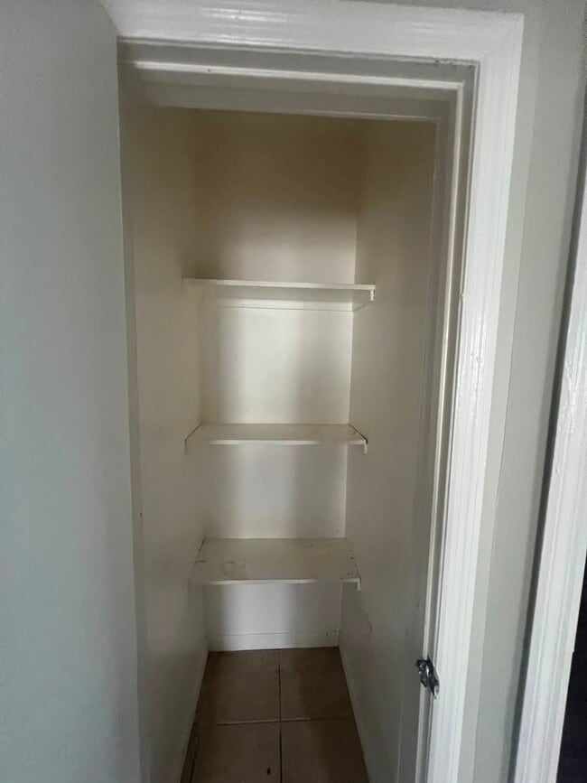 Photo - 229 Alexander St