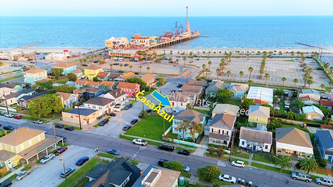 1 Block from beach - 2605 Avenue Q Rental