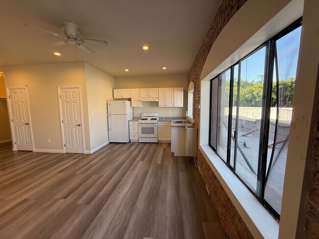772 S Boyle Ave Unit 104